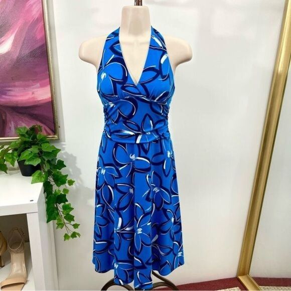 BCBGMaxAzria Dresses & Skirts - BCBGMaxAzria Blue Floral Halter Dress Size XS